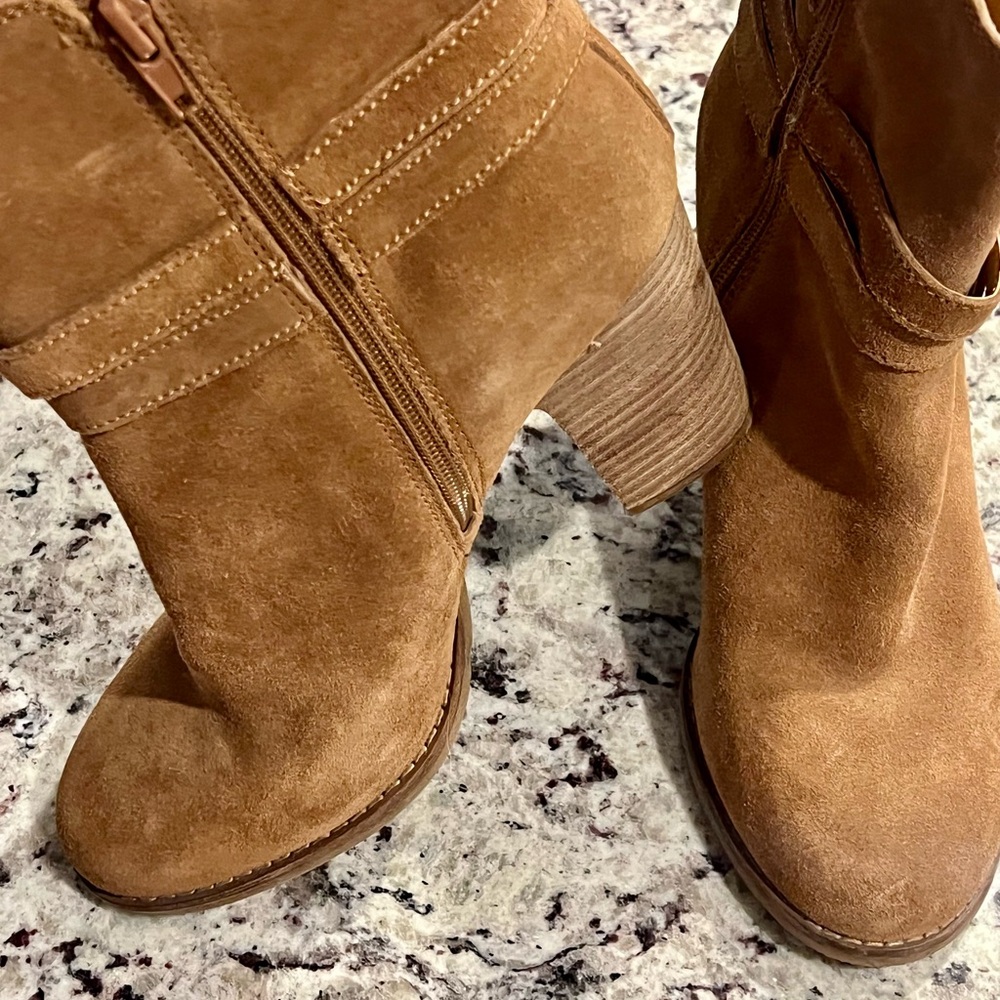 Lucky Brand Tan Suede Heeled Boots
